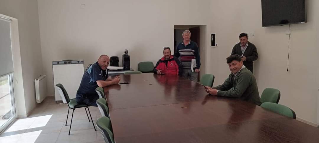 Reunión de Gestión: Bomberos de Santa Isabel con Autoridades en Santa Rosa